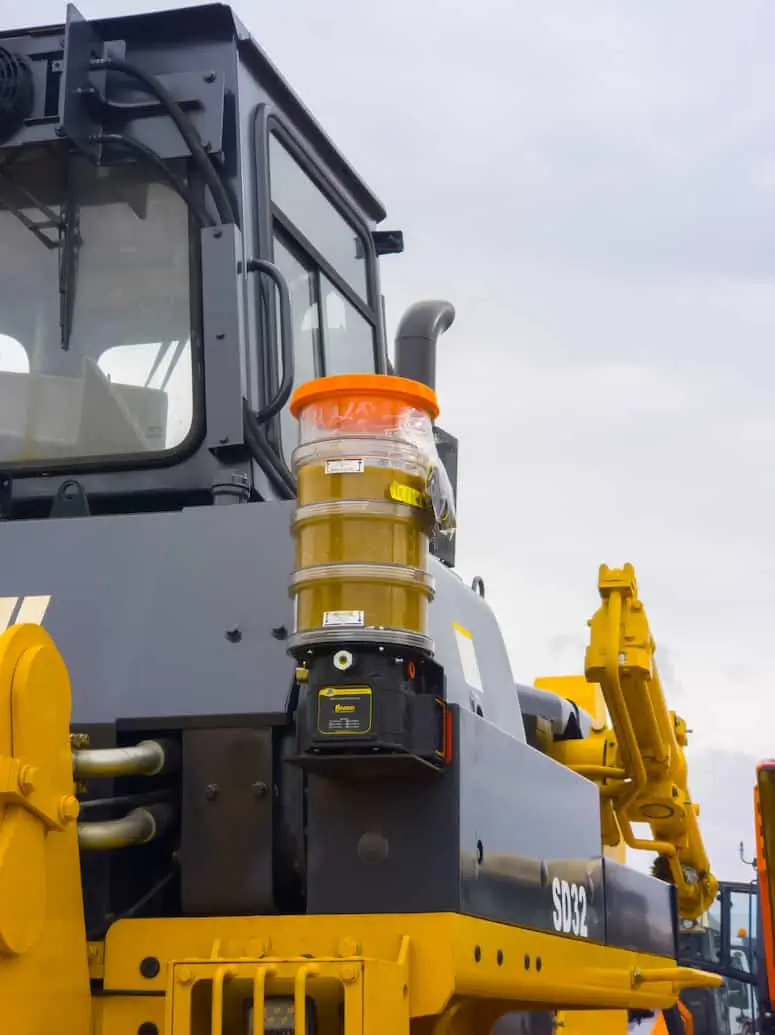 Dokumentasi DropsA Bravo grease pump pada unit dozer PT Gaya Makmur Tractors